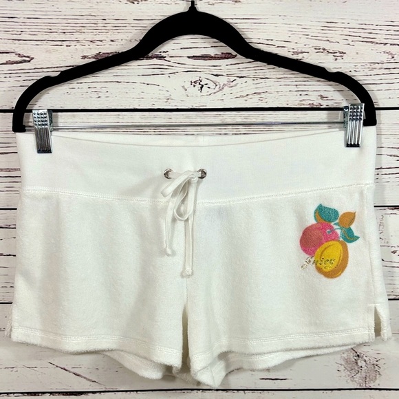 Juicy Couture Pants - VTG Juicy Couture Juicy Peach White Terrycloth Short in Size Medium EUC